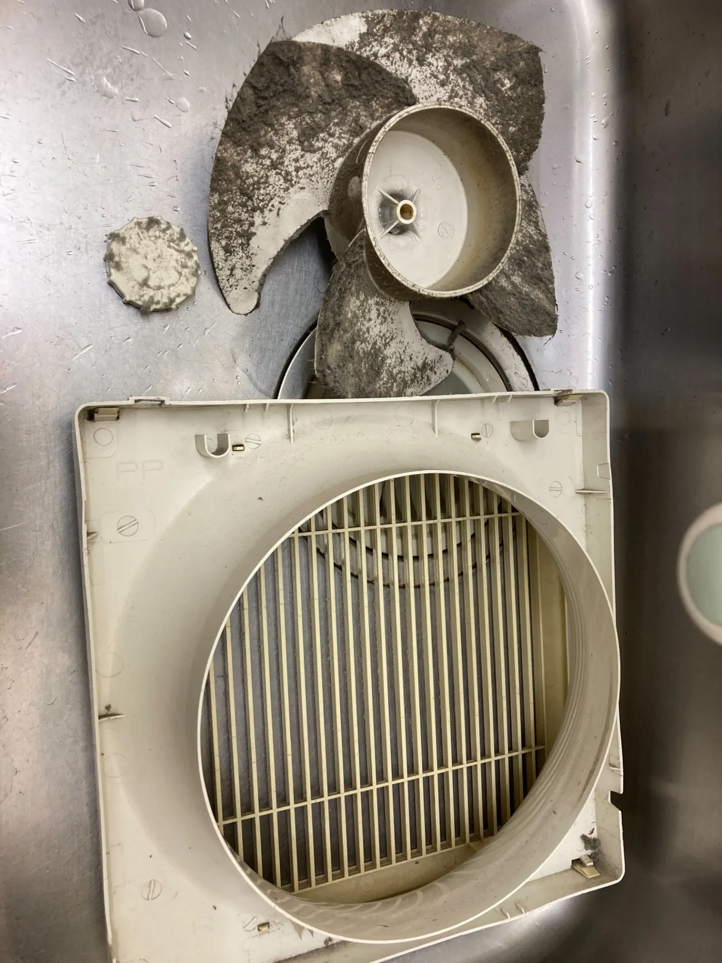 【北九州市小倉北区】換気扇の清掃